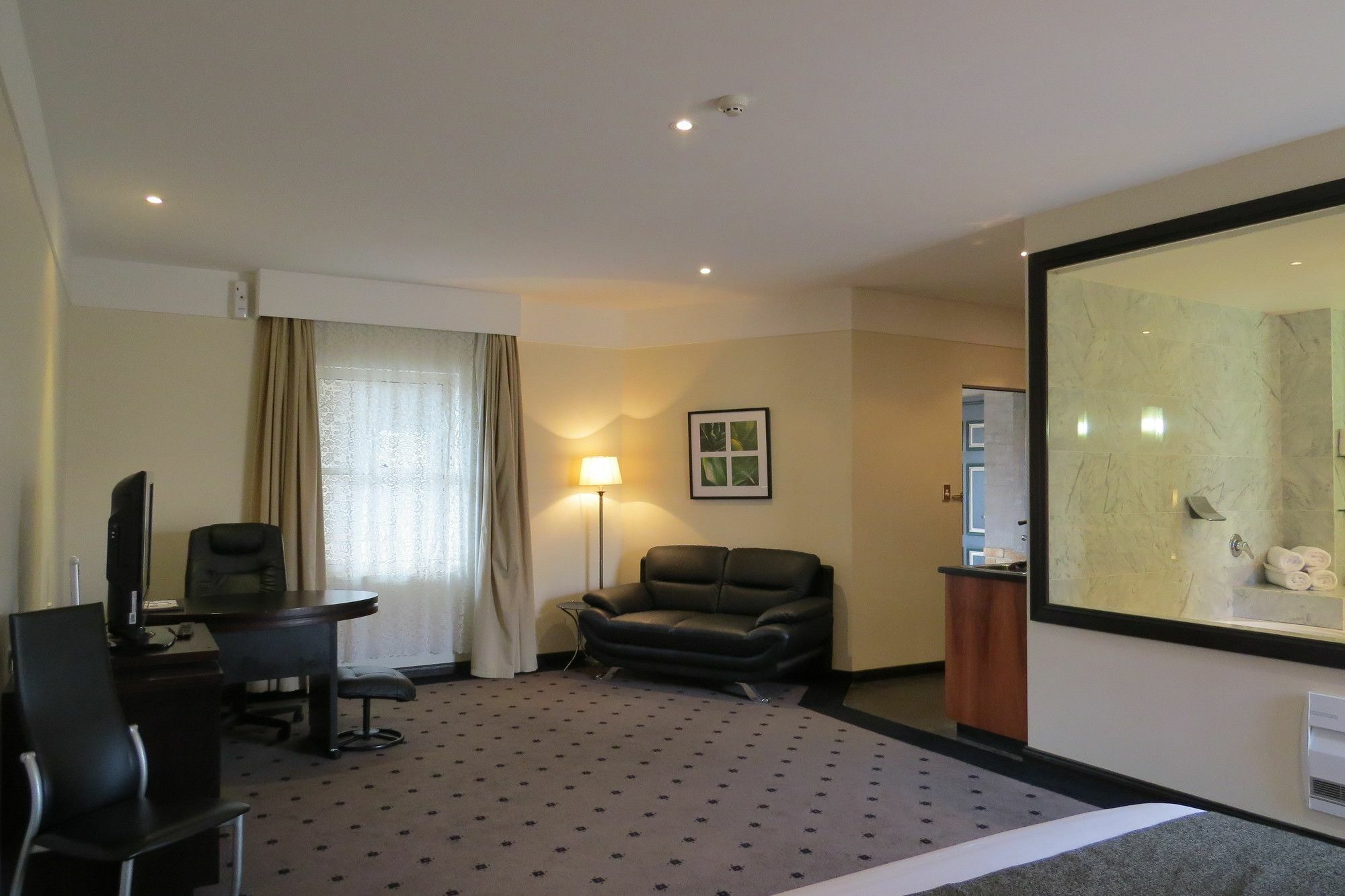 Best Western Plus Гоулбёрн Экстерьер фото